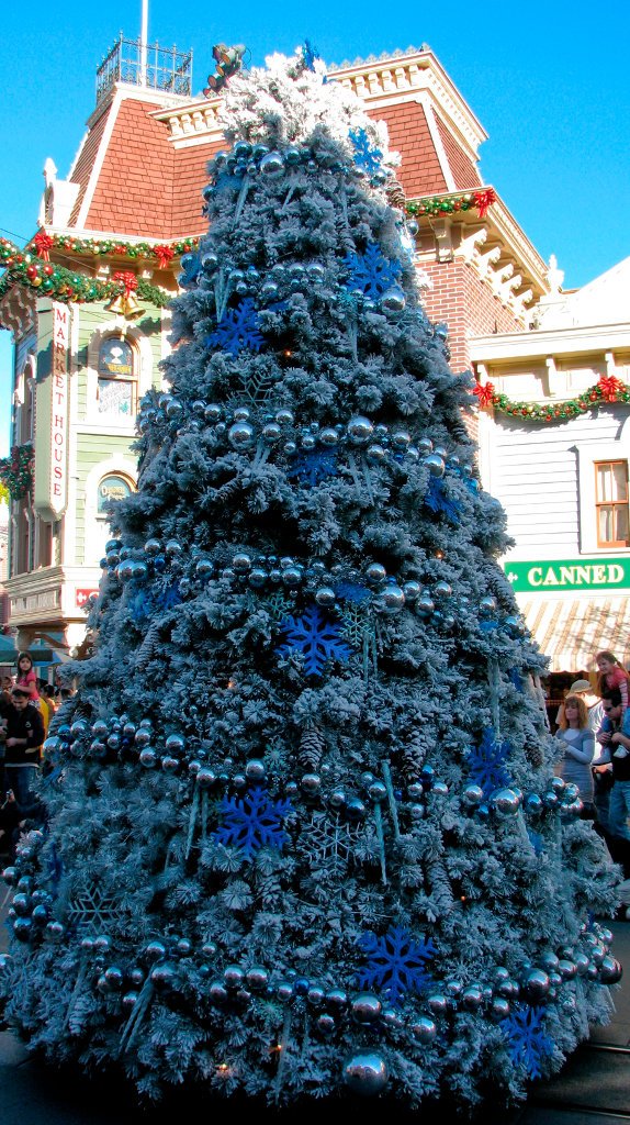 A Tale of Two Holiday Parades: Disneyland and San Francisco